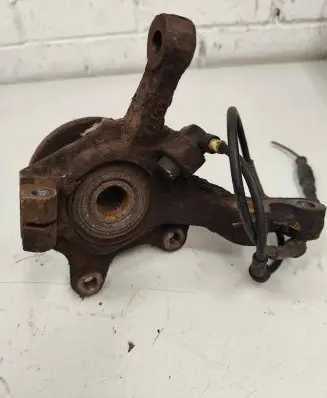 Renault Megane I Front wheel hub spindle knuckle CL76