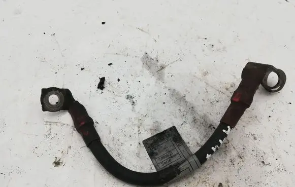 BMW 5 E39 Positive cable (battery) 2247666