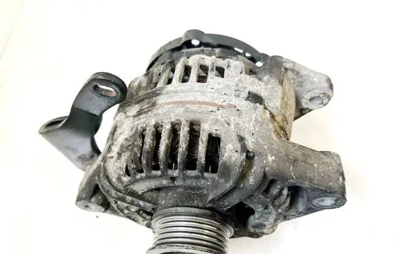 Opel Zafira A Generator/alternator 0124415002