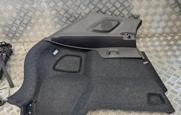 Volvo XC40 Tailgate/trunk side cover trim 32244154 31440891