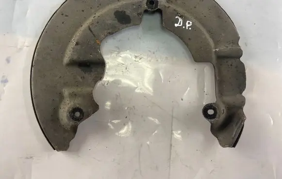 Volvo V40 Front brake disc dust cover plate 