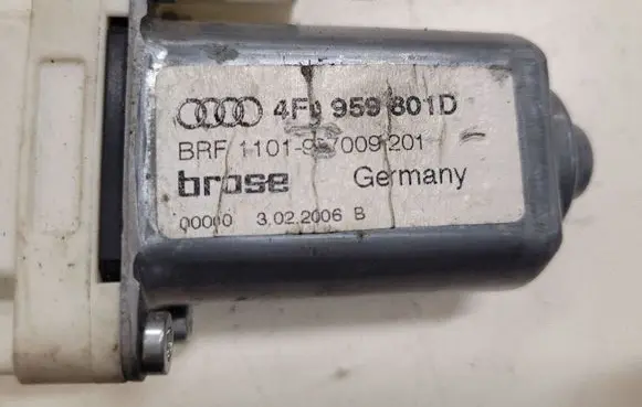 Audi A6 S6 C6 4F Front door window regulator motor 4F0959801D 1101997003201