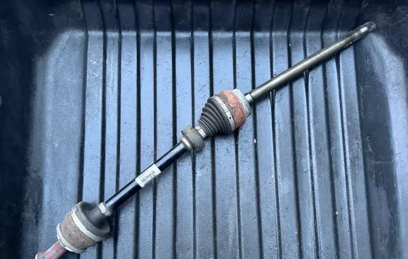 Volvo S90, V90 Rear driveshaft 31437355 T170427 P31437355