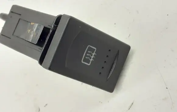 Volkswagen PASSAT B5.5 Windscreen/window heater switch 3B0959621C