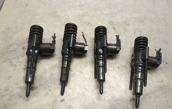 Skoda Superb B6 (3T) Fuel injectors set 0414720404