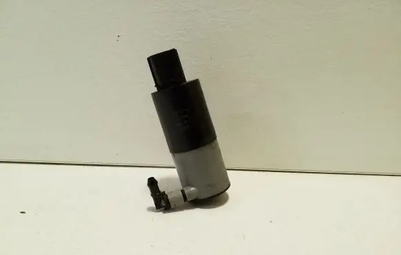 Volvo V40 Cross country Headlight washer pump 121014A 1019873