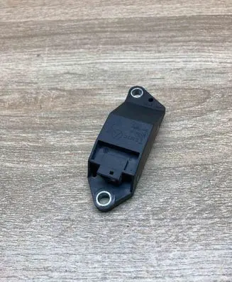 Mercedes-Benz E W211 Airbag deployment crash/impact sensor A0018209326 BLACK