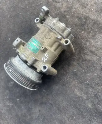 Renault Kangoo I Air conditioning (A/C) compressor (pump) 2930604545 8200315744