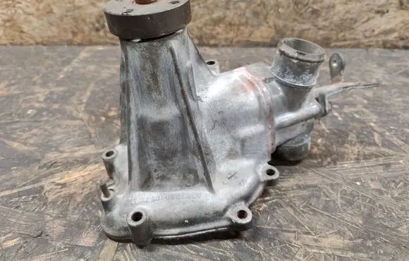 Mercedes-Benz S W116 Water pump 1172010201