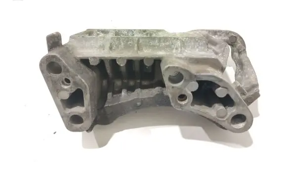 Ford Focus C-MAX Engine mounting bracket 3M516030