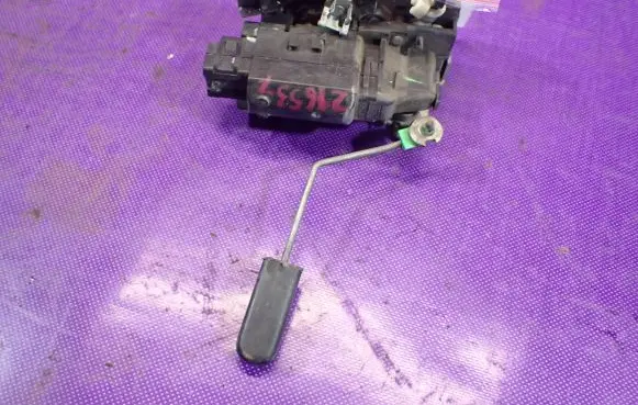 Renault Master II Front door lock
