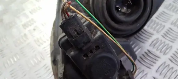Headlight level adjustment motor