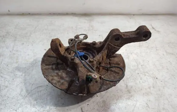 Suzuki Grand Vitara II Front wheel hub