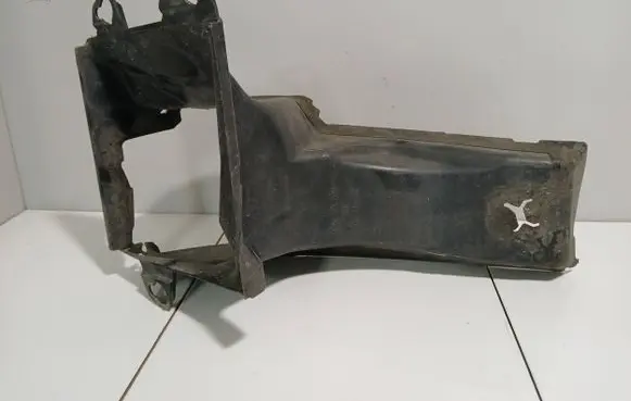 Audi A6 S6 C6 4F Intercooler air channel guide 4F0145333B