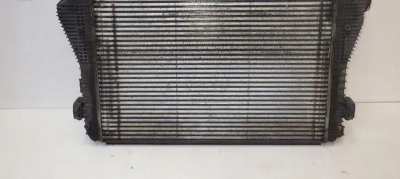 Volkswagen Tiguan Intercooler radiator 1K0145803L
