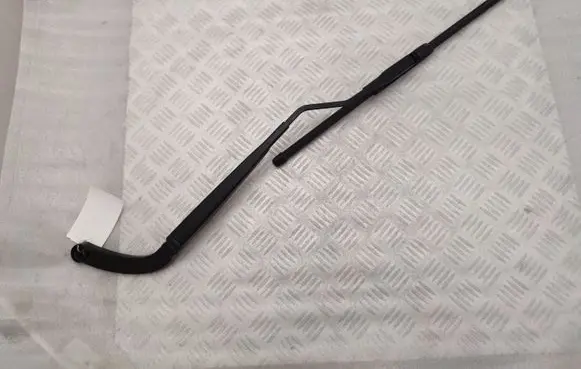 Ford Mustang VI Windshield/front glass wiper blade FR3B17B589AA W000054945
