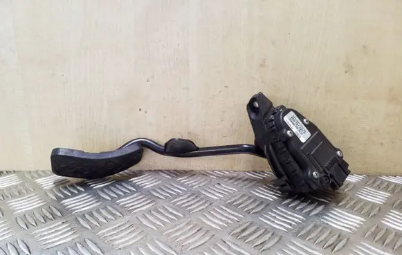 Audi A4 S4 B6 8E 8H Accelerator throttle pedal 8E2721523C