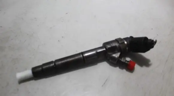 Mercedes-Benz A W169 Fuel injector 0445110167