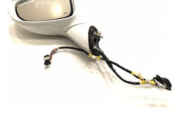 Chrysler Pacifica Front door electric wing mirror