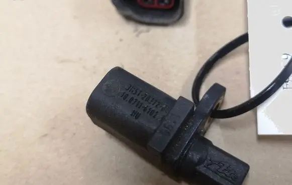 Ford Galaxy ABS rear brake sensor 3M5T2B372BC 10071161023
