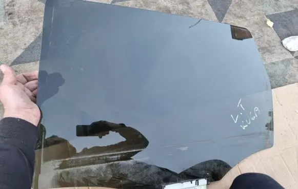 Ford Kuga II Rear door window glass 43R001604 ITA