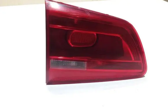 Volkswagen Touran II Tailgate rear/tail lights