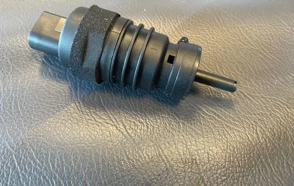 Mercedes-Benz G W461 W463 1st Gen Windscreen/windshield washer pump A2108690821