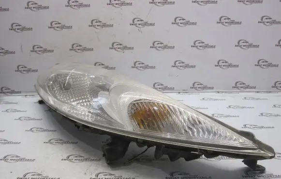 Nissan Juke I F15 Front indicator light 