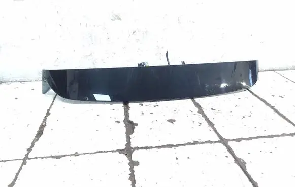 Tailgate/trunk spoiler