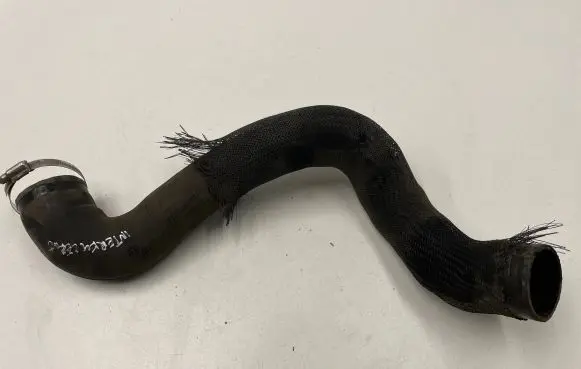 Intercooler hose/pipe