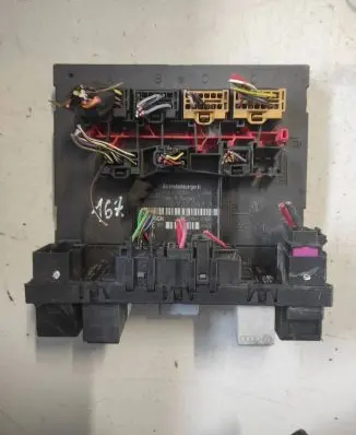 Volkswagen PASSAT B6 Engine control unit/module 3C0937049A