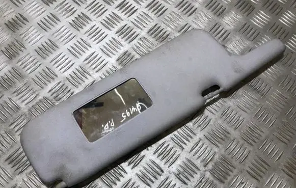 Mitsubishi Carisma Sun visor