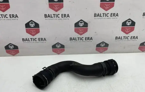 Audi A4 S4 B9 Engine coolant pipe/hose 8W0122101H