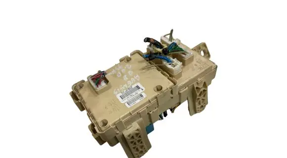 Toyota Avensis T250 Fuse module 8264105040A