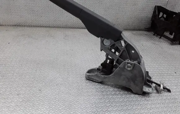 Volkswagen Jetta V Handbrake/parking brake lever assembly 8J0711303