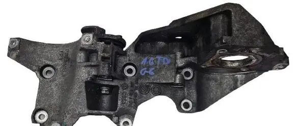 Volkswagen Golf VI Generator/alternator bracket 03l903143q