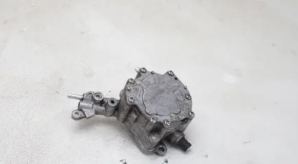 Volkswagen Caddy Vacuum pump 038145209M