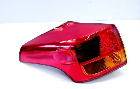 Toyota RAV 4 (XA40) Rear/tail lights