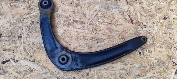 Peugeot 308 Front control arm 823214