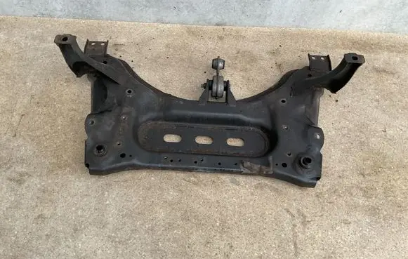 Nissan Qashqai Front subframe