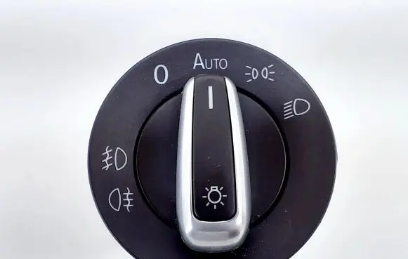 Volkswagen PASSAT CC Light switch 3C8941431A