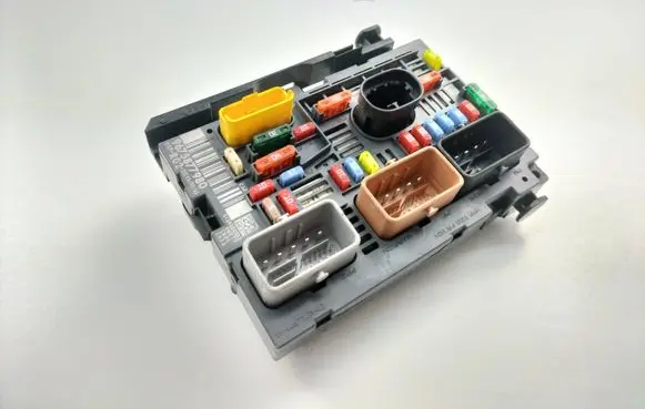 Citroen Berlingo Fuse box set 9675877980
