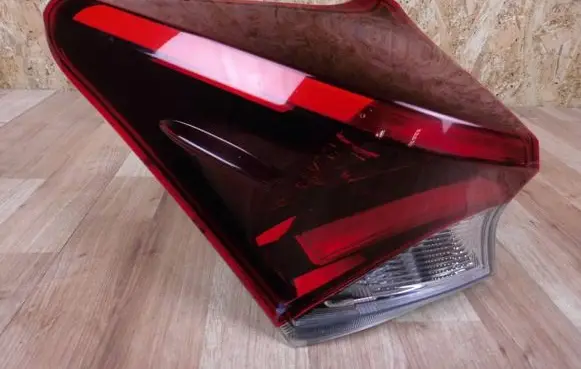 Toyota Auris E180 Rear/tail lights 8156102A61