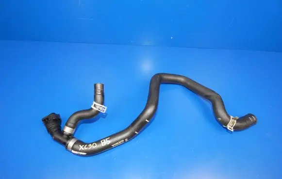 Volvo XC90 Engine coolant pipe/hose 32138844