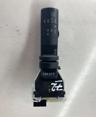 Nissan Qashqai Indicator stalk 8329SD