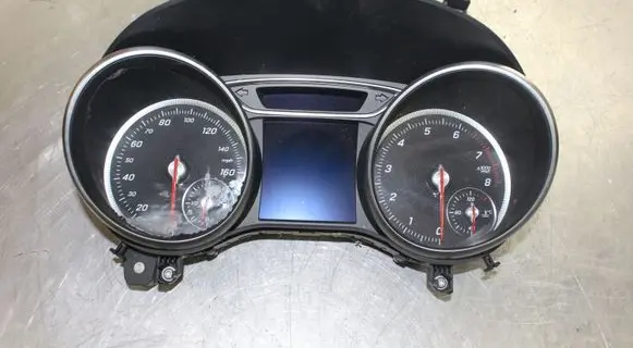 Mercedes-Benz GLA W156 Speedometer (instrument cluster) A1569004904