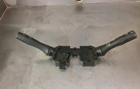 Nissan Juke I F15 Indicator stalk 14410SD