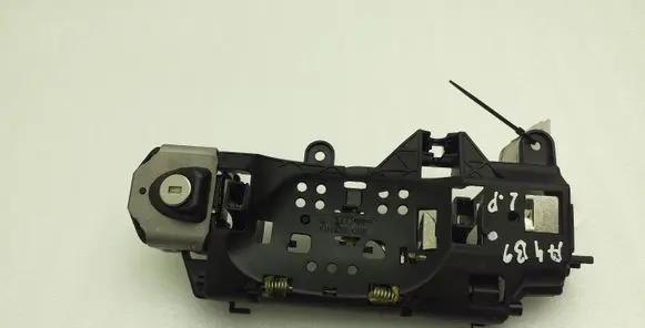 Audi A4 S4 B9 Front door exterior handle/bracket 8W01837811A
