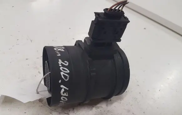 BMW 1 E81 E87 Mass air flow meter 0281002567