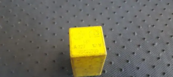 Fiat Bravo - Brava Other relay 46426365 661A72712V